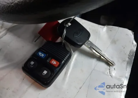 1999 Ford Mustang z USA, uszkodzony, nr VIN 1FAFP4047XF131276